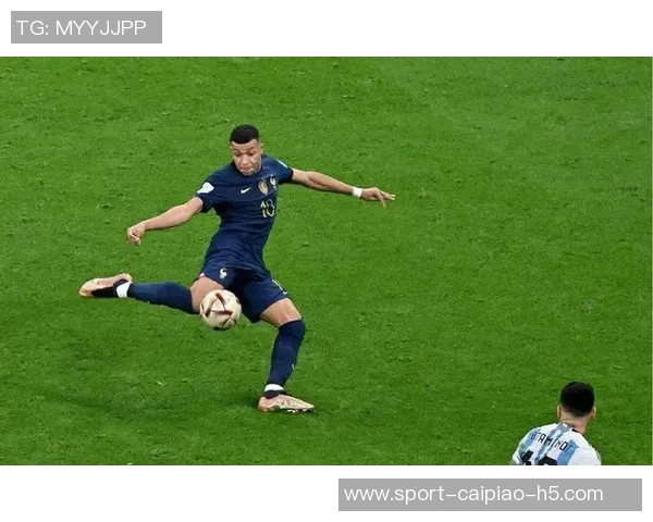 姆巴佩接过法国10号球衣责任普拉蒂尼称其理解重要性