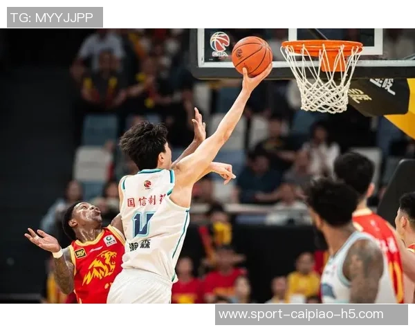 戈贝尔展现年轻内线实力杨瀚森强调抢篮板的强烈意愿是成功关键